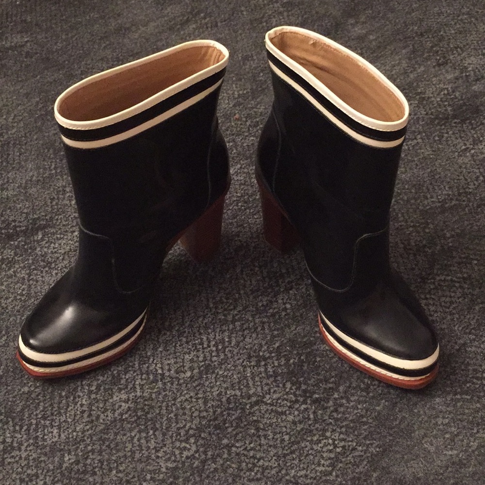 Diane Von Furstenberg boots for sale!
